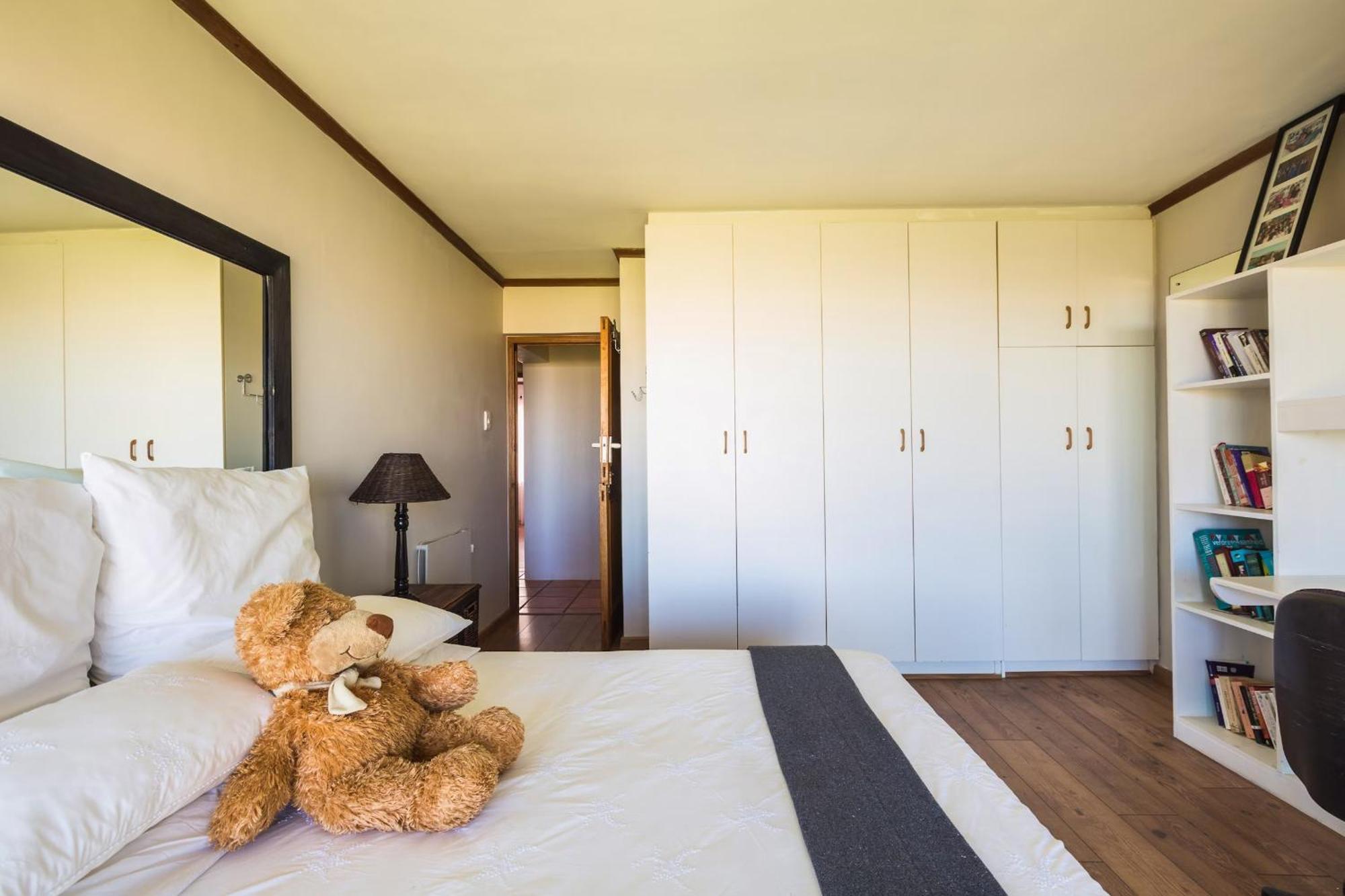 14 Penguin Place, Melkbosstrand Room photo